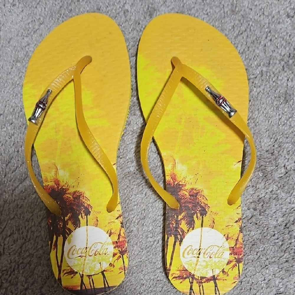 Havaianas Yellow Flip-Flops with Palm Tree Design